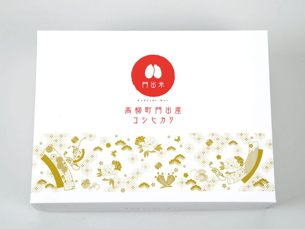 【制作実績】結婚式の引出物用お米ギフト箱。白無垢イメージの片面コートカードBフタとカラーダンボール（石華 赤）の身箱による高強度**・高級パッケージ。**
