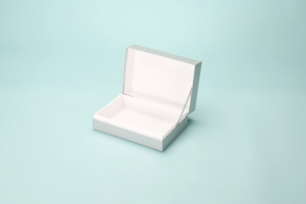 貼箱 背張り式 ふたを開けた様子