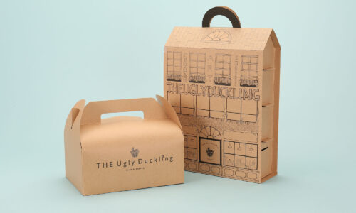 【制作実績】新潟・三条「THE Ugly Dukling」様向けカップケーキ用ハウス型**・キャリーケース型化粧箱。ドールハウスとして二次利用可能な特殊形状パッケージ。**