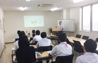 株式会社コマガタ　学生の企業見学ツアー　説明