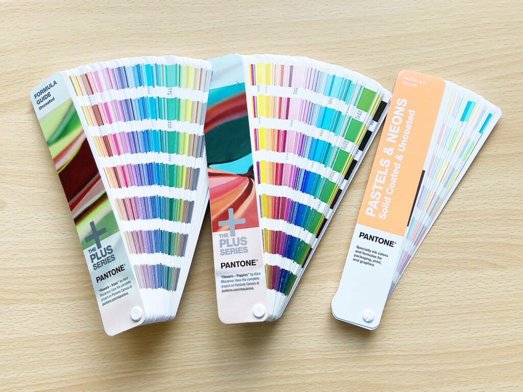 PANTONE FORMURA GUIDE