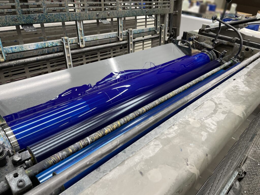 化粧箱の色校正　本機校正　オフセット印刷機　インキ　CMYK　製造