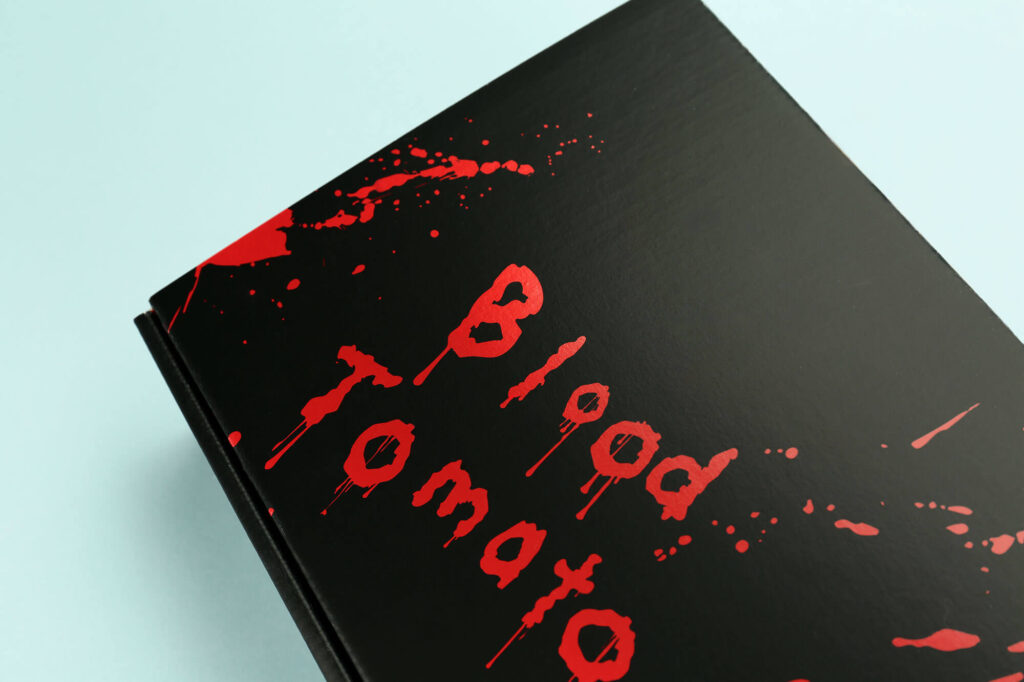 ブランドトマト「懐味とまと Blood Tomato」 化粧箱　赤いロゴは光沢のあるOPニス、黒地はマットニス