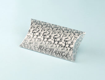 ホログラム紙×箔押しのピローケース 自動車装飾品用